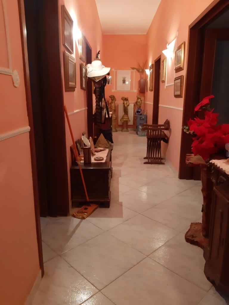 Centro Storico, 3 Bedrooms Bedrooms, ,1 BagnoBathrooms,Appartamento,Vendita,1209